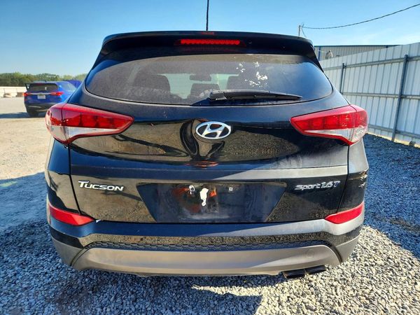 2016 HYUNDAI TUCSON
