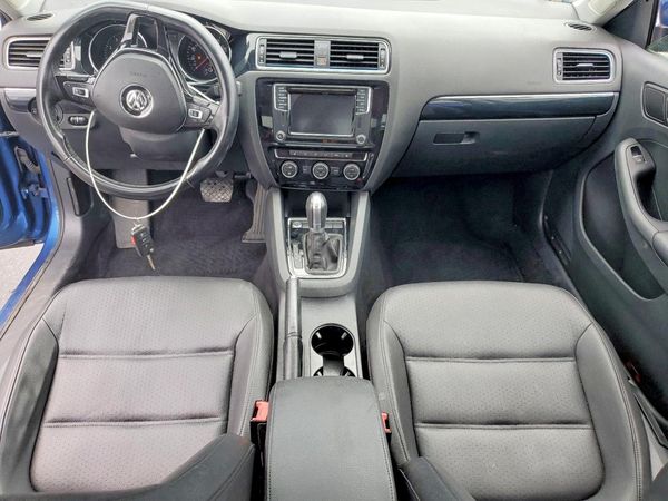 2017 VOLKSWAGEN JETTA SEL, SEL Premium