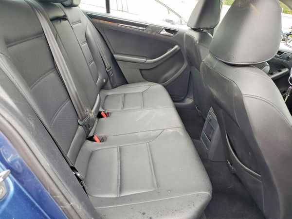 2017 VOLKSWAGEN JETTA SEL, SEL Premium