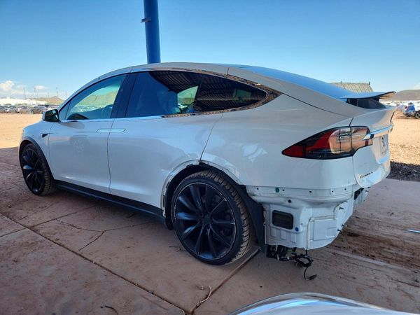 2018 TESLA MODEL X