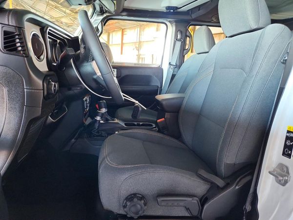 2025 JEEP WRANGLER 4-DOOR SAHARA