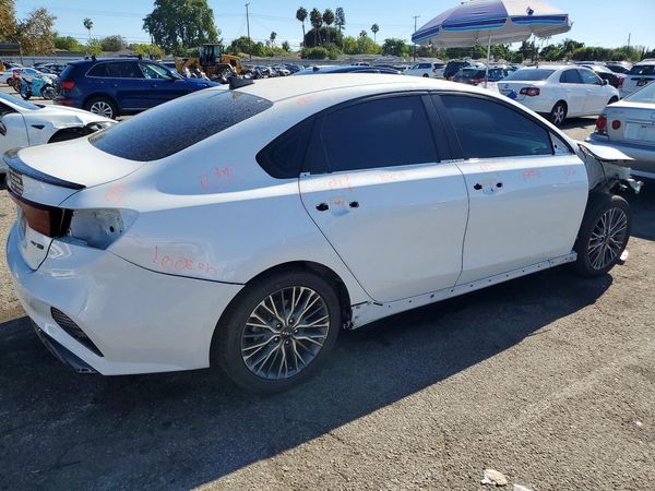 2024 KIA FORTE