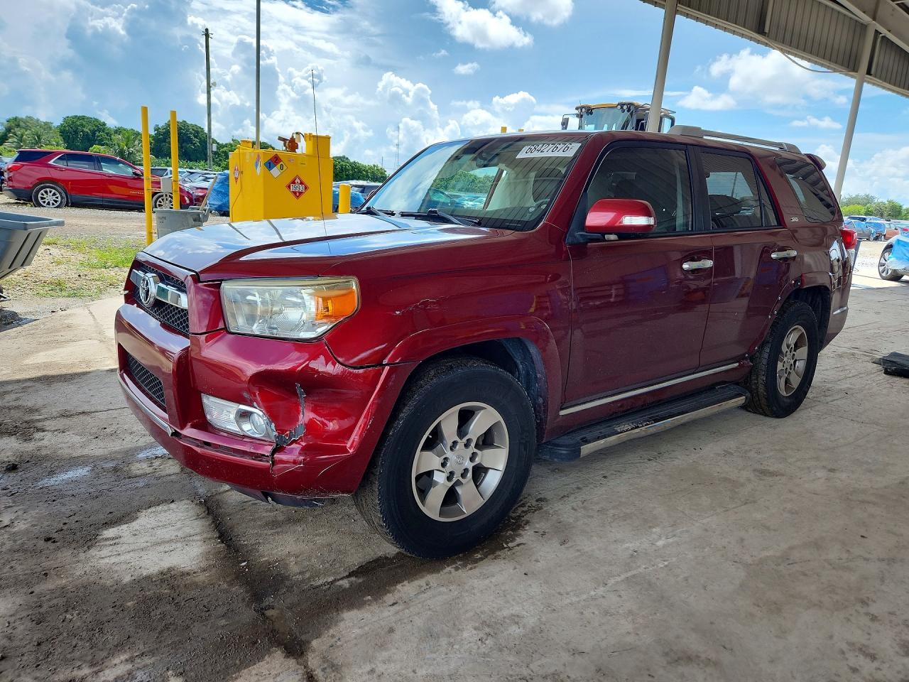 2012 TOYOTA 4RUNNER — Front 3/4