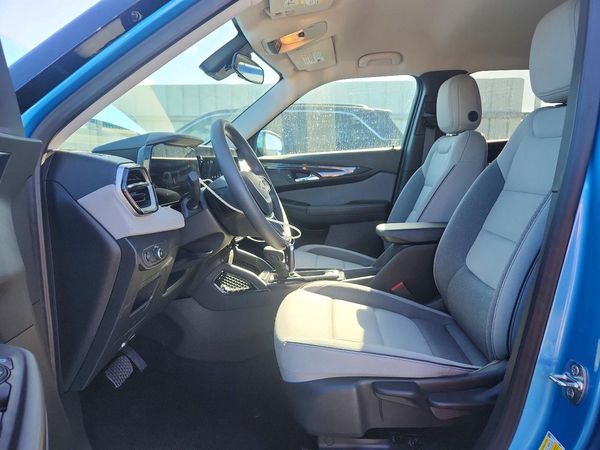2026 CHEVROLET TRAILBLAZE LT — DENT