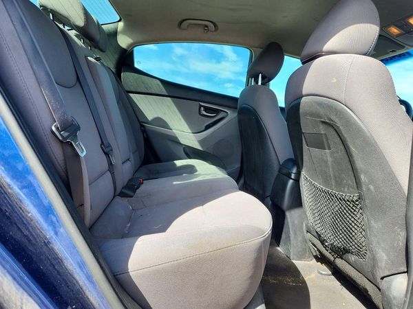 2015 HYUNDAI ELANTRA GLS(Middle)