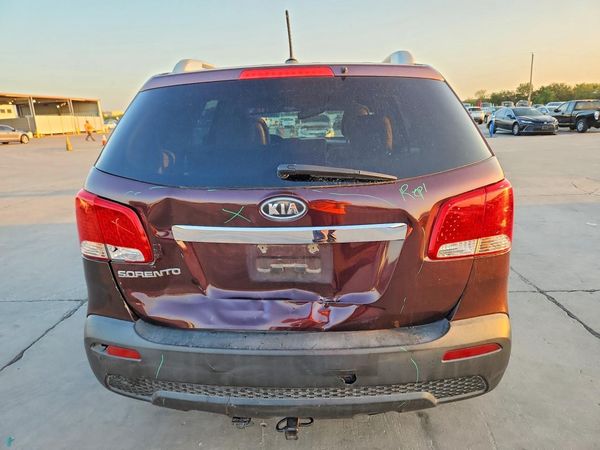 2013 KIA SORENTO Base / LX