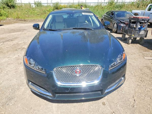 2015 JAGUAR XF Sport & Portfolio