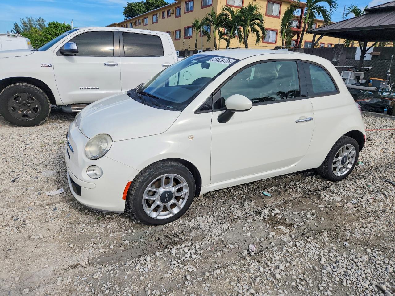 2015 FIAT 500 Pop — Front 3/4