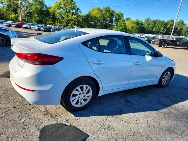 2017 HYUNDAI ELANTRA SE Base