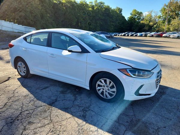 2017 HYUNDAI ELANTRA SE Base