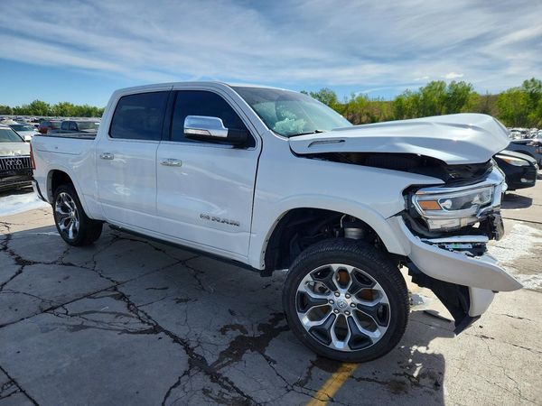 2022 RAM 1500 Longhorn — Passenger 3/4