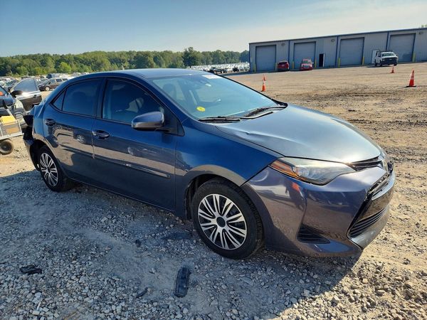 2017 TOYOTA COROLLA — Passenger 3/4