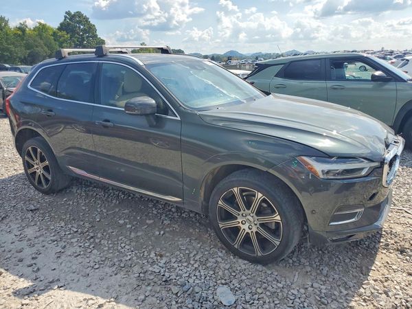 2018 VOLVO XC60 Inscription — Passenger 3/4
