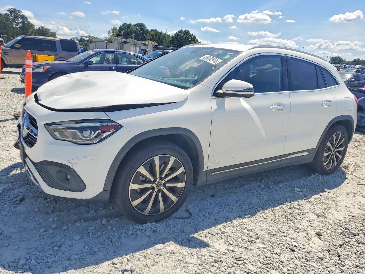 2021 MERCEDES-BENZ GLA
