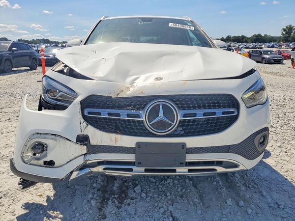 2021 MERCEDES-BENZ GLA