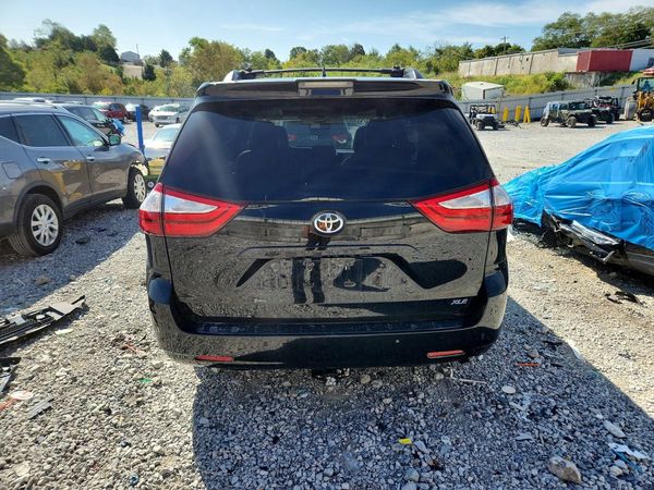 2018 TOYOTA SIENNA
