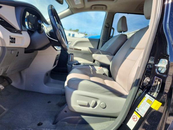 2018 TOYOTA SIENNA