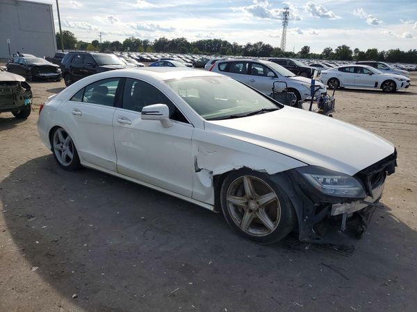 2014 MERCEDES-BENZ CLS-CLASS CLS550 4-MATIC — Passenger 3/4