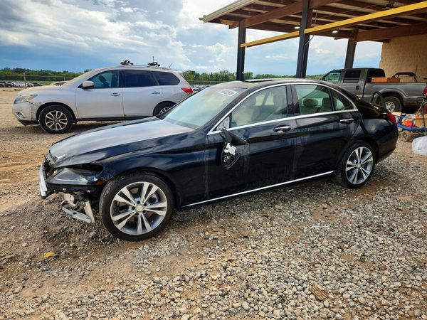 2016 MERCEDES-BENZ C C300