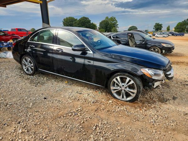 2016 MERCEDES-BENZ C C300