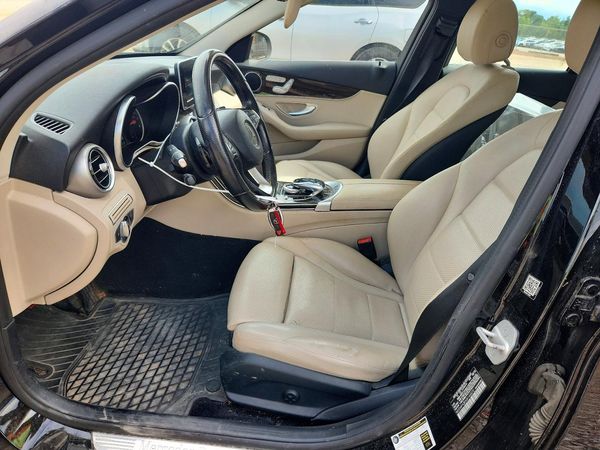 2016 MERCEDES-BENZ C C300