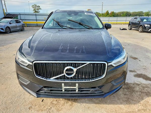 2019 VOLVO XC60 Momentum