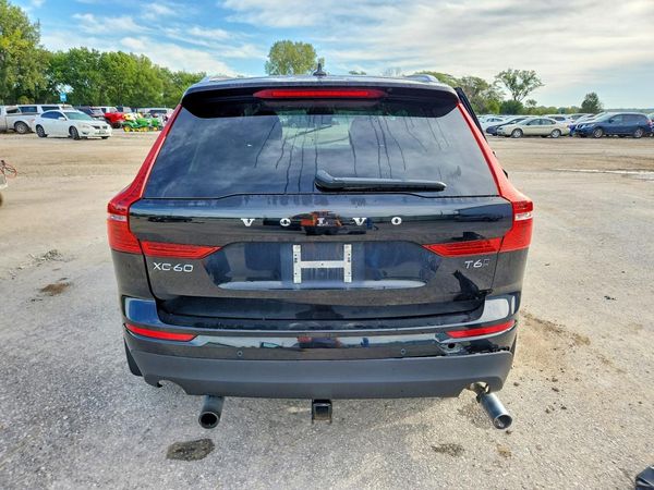 2019 VOLVO XC60 Momentum