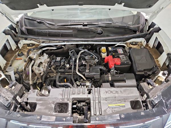2025 NISSAN KICKS SV — Engine bay