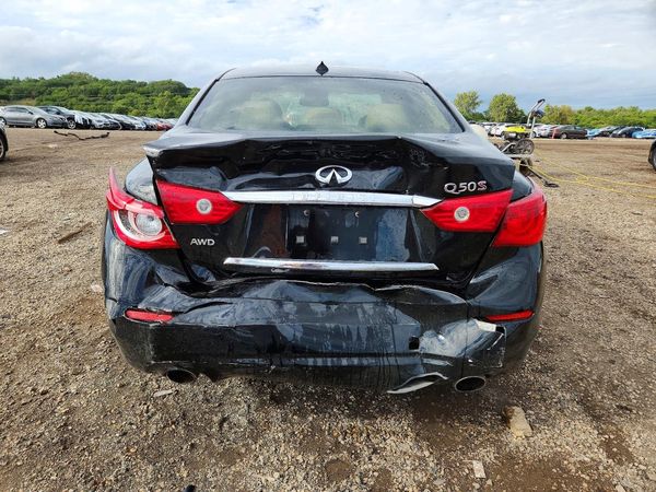 2015 INFINITI Q50