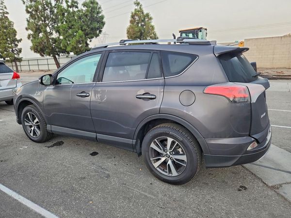 2016 TOYOTA RAV4 XLE (M Grade)