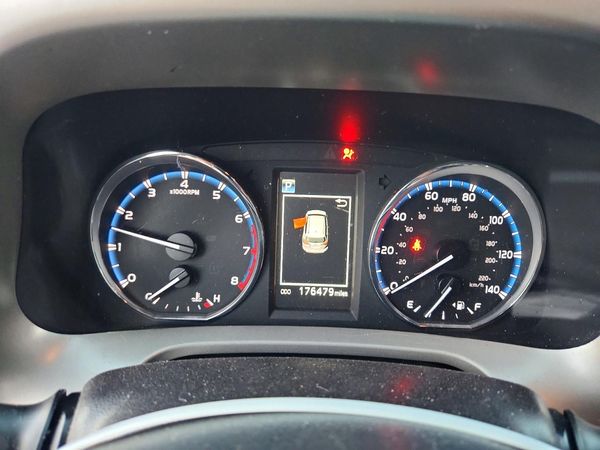 2016 TOYOTA RAV4 XLE (M Grade)