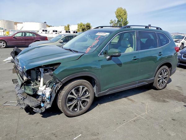 2022 SUBARU FORESTER