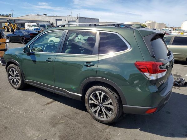 2022 SUBARU FORESTER
