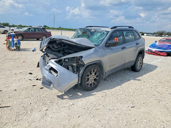2015 JEEP CHEROKEE Sport — Front 3/4