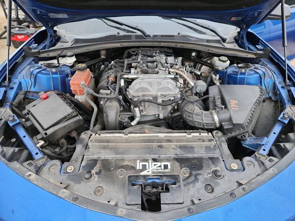 2017 CHEVROLET CAMARO 1LT — Engine bay