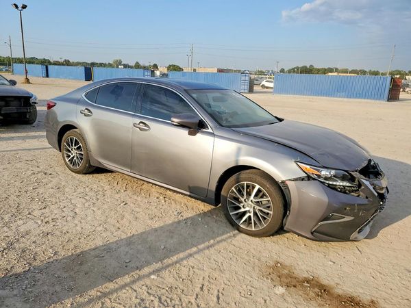 2016 LEXUS ES 350 — Passenger 3/4