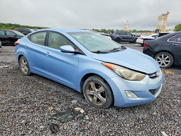 2012 HYUNDAI ELANTRA GLS(Middle grade) — Passenger 3/4
