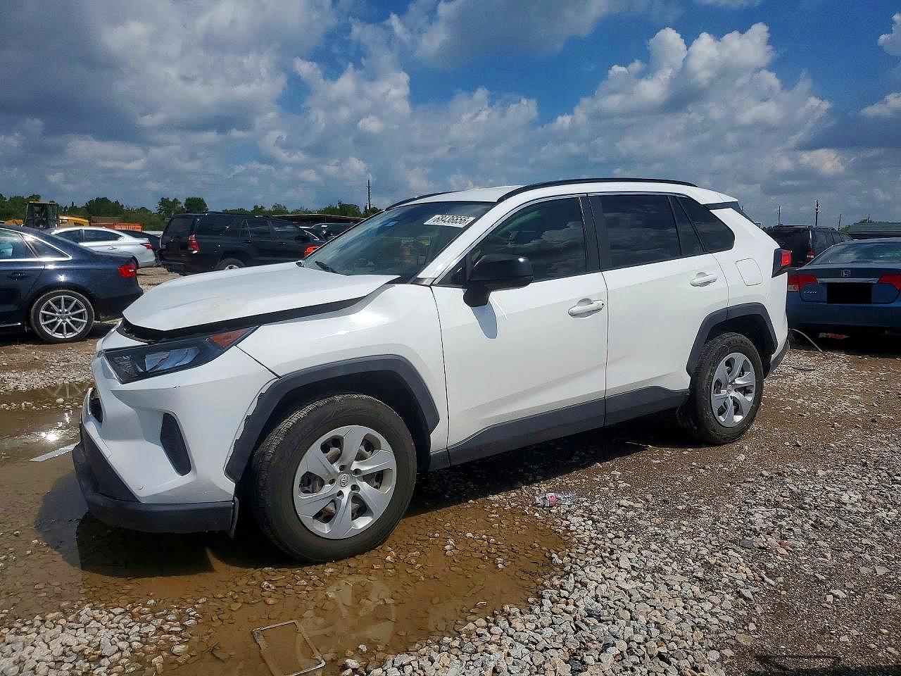 2020 TOYOTA RAV4 LE