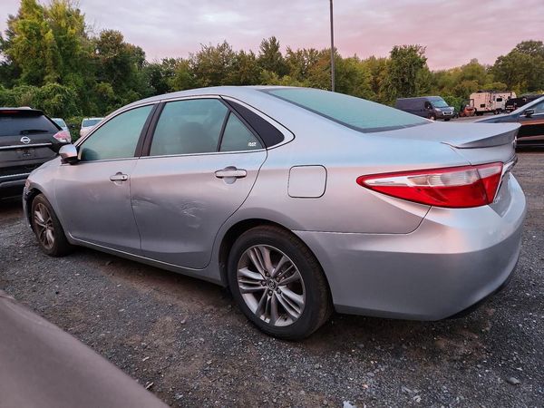 2015 TOYOTA CAMRY