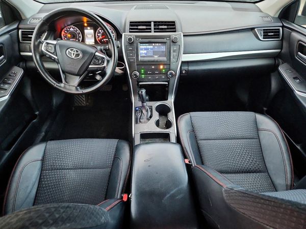 2015 TOYOTA CAMRY