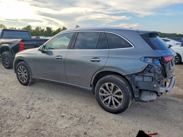 2023 MERCEDES-BENZ GLC