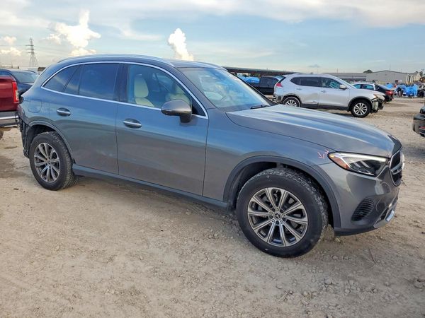 2023 MERCEDES-BENZ GLC