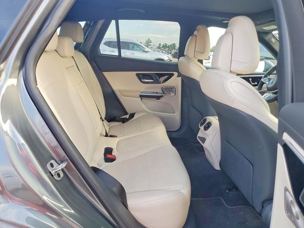2023 MERCEDES-BENZ GLC