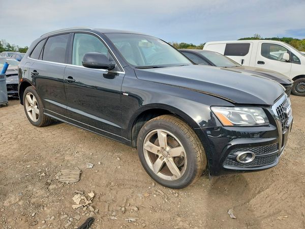 2012 AUDI Q5 Prestige — Passenger 3/4