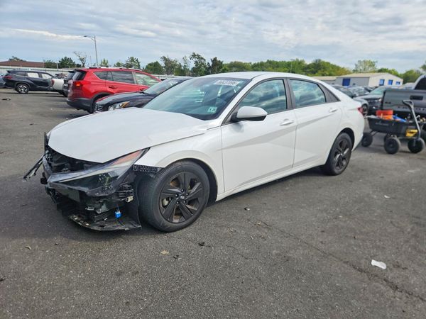 2022 HYUNDAI ELANTRA SEL w/Convenience Pkg