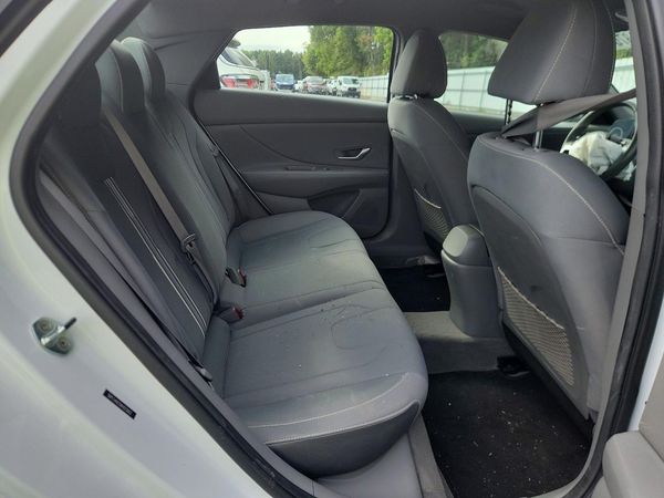 2022 HYUNDAI ELANTRA SEL w/Convenience Pkg