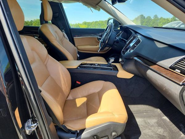 2016 VOLVO XC90 SV42 Momentum
