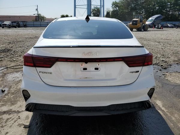 2022 KIA FORTE GT Line