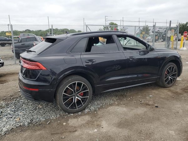 2021 AUDI Q8