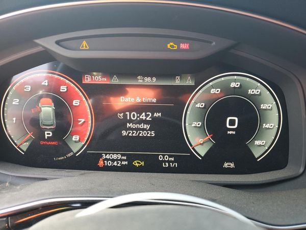 2021 AUDI Q8